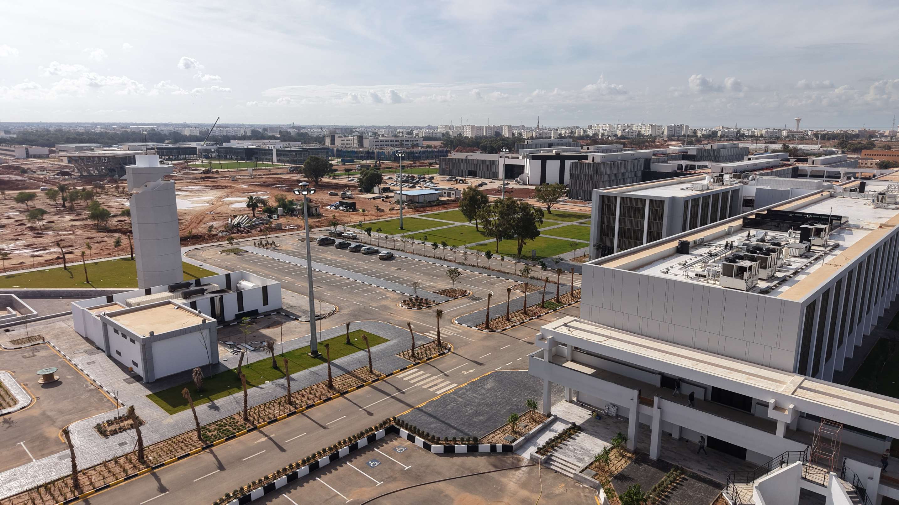 قاعات الكلية